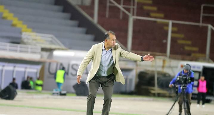 Entrenador de Melgar terminó molesto luego de ganar 2
