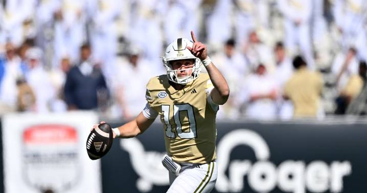 No. 7 Georgia Tech storms past Syracuse