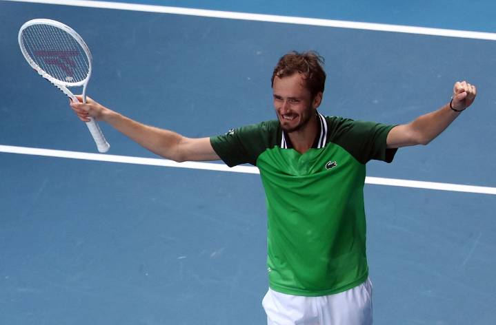 Daniil Medvedev Confesses to Being “Traumatised” as He Makes Feelings Clear on 19YO Pro: “In My Dreams” Daniil Medvedev admits his feelings after finally defeating Learner Tien in a grueling three
