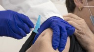 ¿Cómo de fuerte será la gripe de este año, cuando habrá mas casos y quiénes se tienen que vacunar ya?
