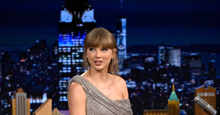 Taylor Swift Reveals The Original "Wood" Lyrics Weren't Horny