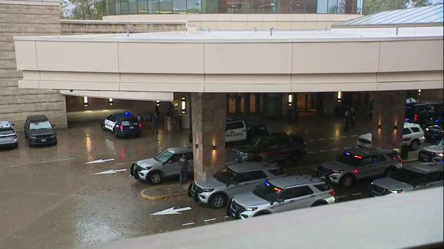 Police swarm hotel tower at Foxwoods Resort Casino