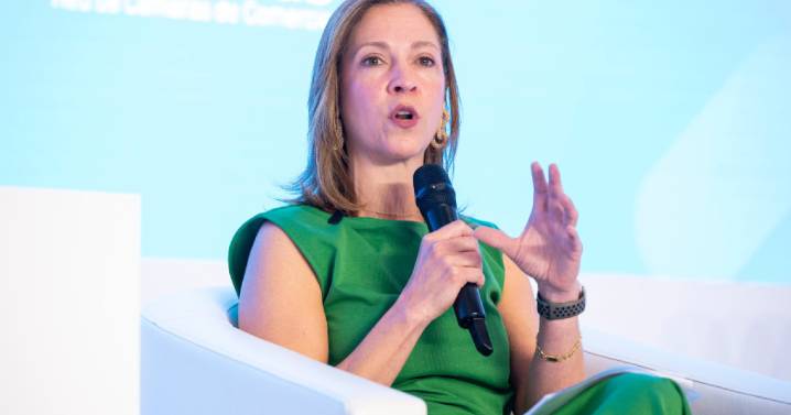 "Tanto llega el cántaro al agua...", advierte María Claudia Lacouture ante intervenciones de Petro en EE.UU