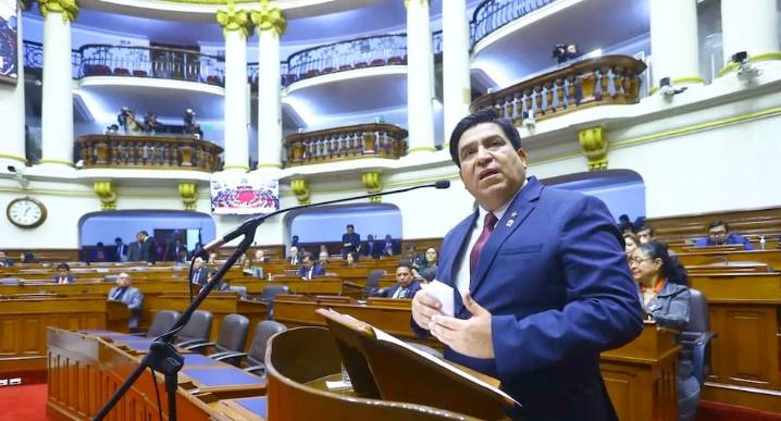 Vicente Tiburcio, ministro del Interior, evita confirmar responsabilidad de suboficial en muerte de manifestante: “Se tiene que investigar”