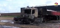 Así quedaron los tres camiones incendiados en el sector industrial
