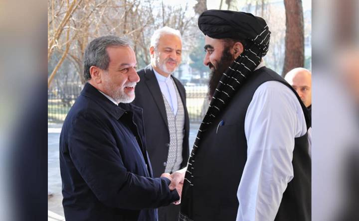 Iran says ready to help ease Pak