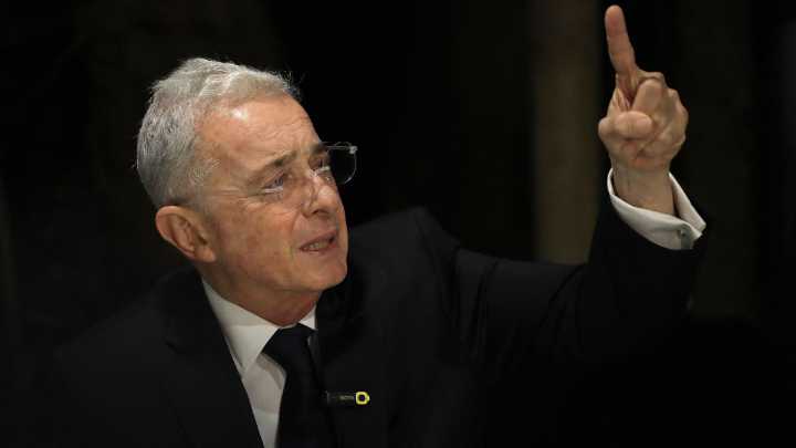 Absolución de Álvaro Uribe Vélez lo deja con cancha abierta para ser protagonista de las elecciones presidenciales y legislativas: ¿vuelve al Senado?