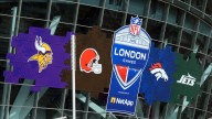 Cam Akers throws trick play TD pass to Josh Oliver as Vikings score in London