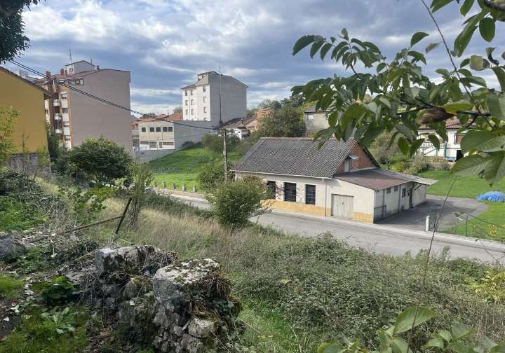 La gran promoción de Pola de Siero prevé vivienda protegida en la avenida de Gijón