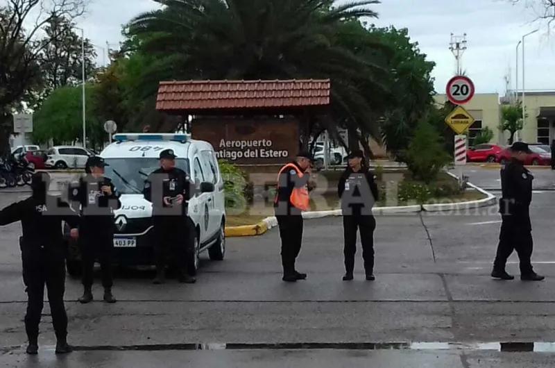 Fuerte operativo de seguridad de la PSA, por la llegada de Milei a Santiago del Estero