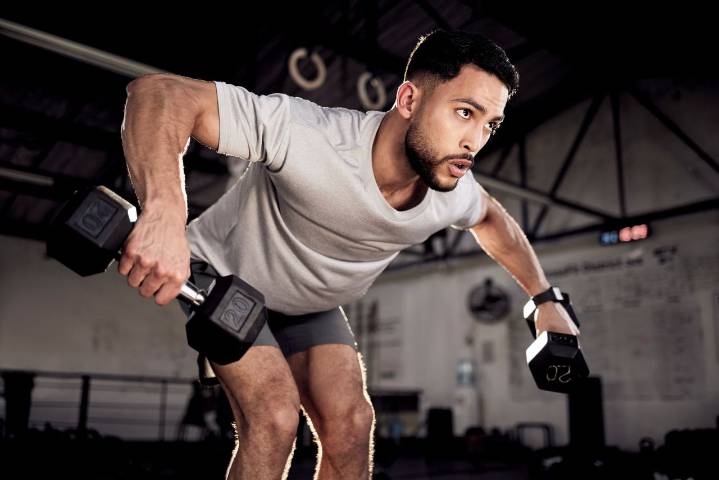 Train like it’s NFL Sunday with this 8-move football workout from a certified coach