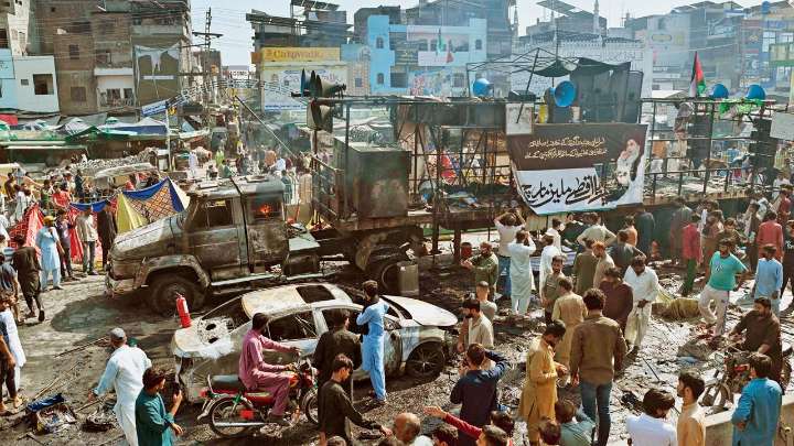 Pakistan: At least five killed as TLP protesters clash with police in Punjab