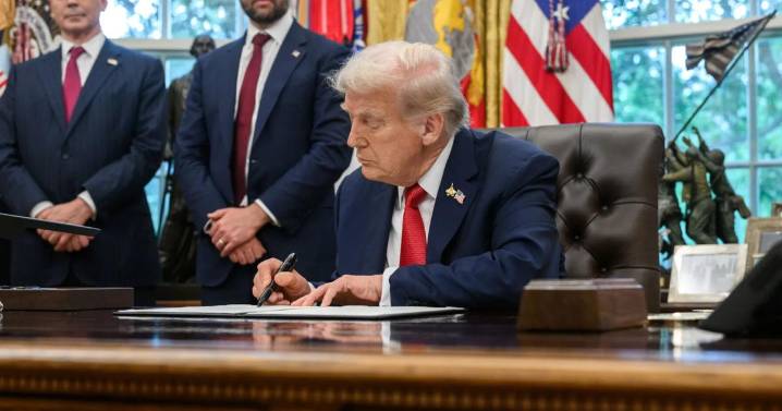 Trump’s war on America ramps up with vow not to pay federal workers