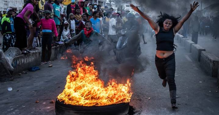 Photos: Police fire tear gas in violent Madagascar protests