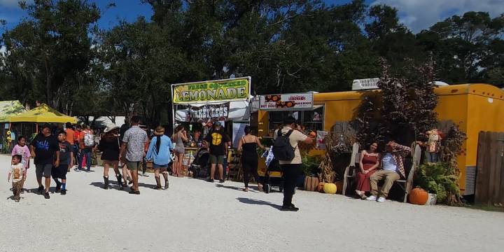 Pumpkins, parties and plenty of fun at the Hunsader Farms Pumpkin Festival