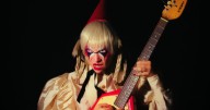 Chini.png lanza su disco más íntimo: “Quiero desafiar expectativas sobre cómo debe ser un proyecto de rock femenino”