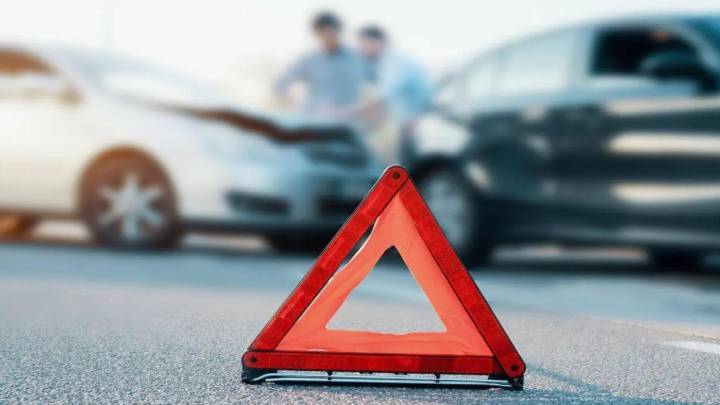 One dead, four injured as BEST bus collides with tempo traveller near Dadar