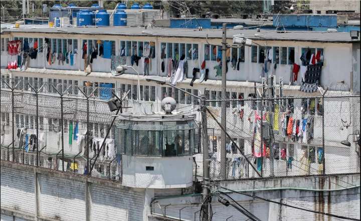 Inspeccionan más de un centenar de cárceles de Colombia tras aumento de ataques contra guardias
