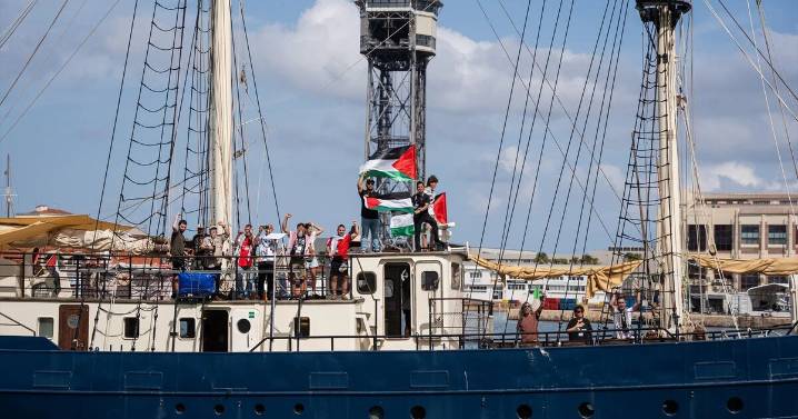 Quiénes son las chilenas que viajan en la flotilla humanitaria que fue abordada por el ejército israelí