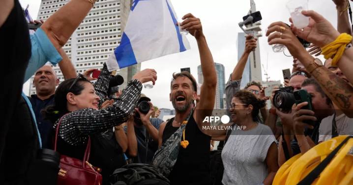 Familias israelíes celebran inminente liberación de rehenes tras acuerdo con Hamás