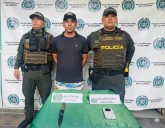 Robó con puñal en mano