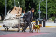 Fuerte descenso: calculan que la pobreza cayó a 30,7% gracias al repunte de los ingresos