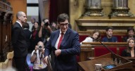 Illa vota «no» a negociar un referéndum con Puigdemont en Suiza y Junts advierte: «Habrá consecuencias»