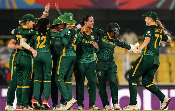 South Africa qualify for maiden ODI World Cup final, thrashing England in semi