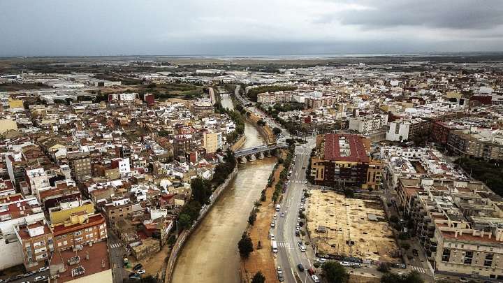 La ULE abrirá una escuela de adultos en Massanassa en su ayuda a la dana