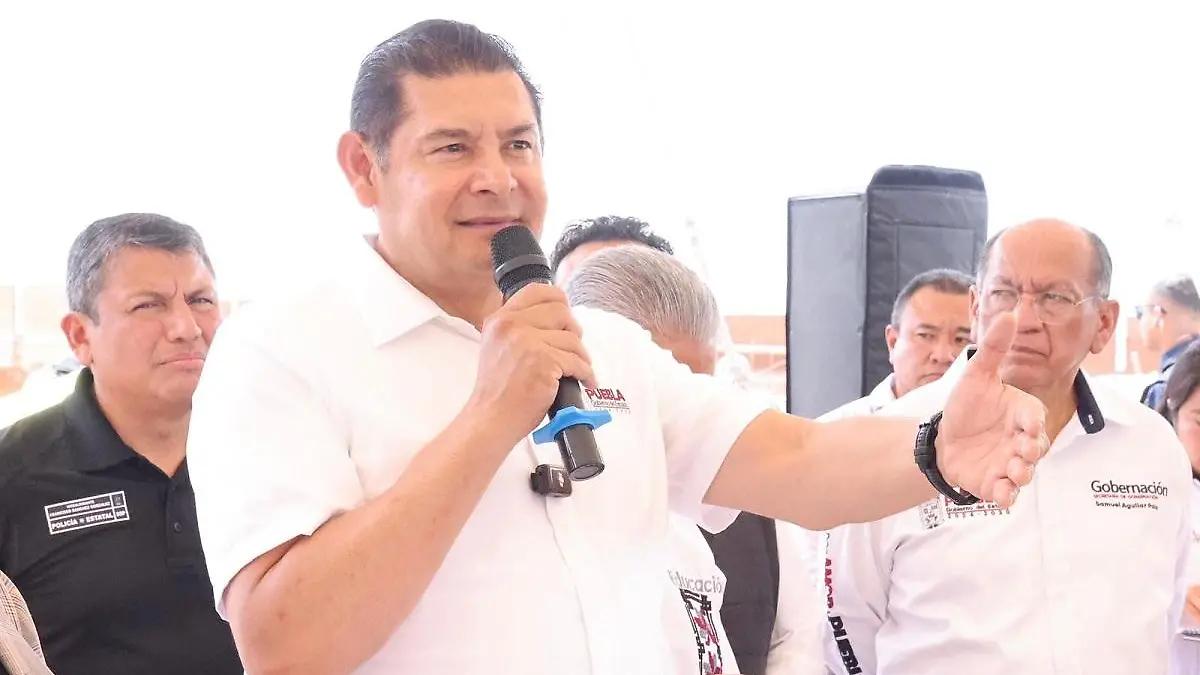 Puebla tendrá 5 mil calles pavimentadas antes de que termine el año, afirma Armenta