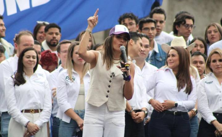 Alessandra Rojo de la Vega llama a la ciudadanía a recuperar el país y devolver el poder a la gente