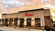 Chick-fil-A opens in Glasgow; gives back in a big way