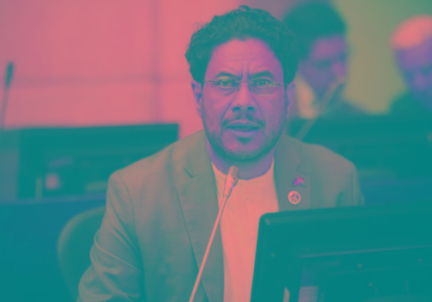 Iván Cepeda gana la consulta del Pacto Histórico y se convierte en el candidato presidencial de la izquierda para 2026