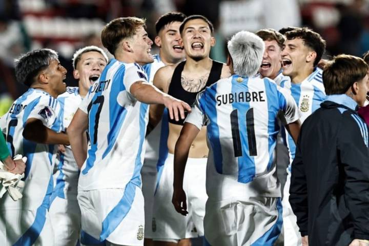 Los mensajes de Messi, De Paul y Dibu Martínez a los chicos de la Sub 20 tras el pase a la final