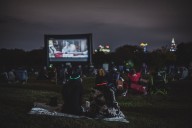 Halloween: noche de cine y dulces bajo las estrellas en Dix Park