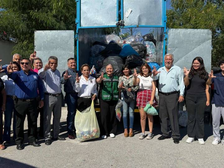 Estudiantes de UAdeC promueven proyecto ecológico de reciclaje PET