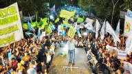 Multitudinario cierre de campaña electoral de Jaldo en la rotonda del pie del cerro en Yerba Buena