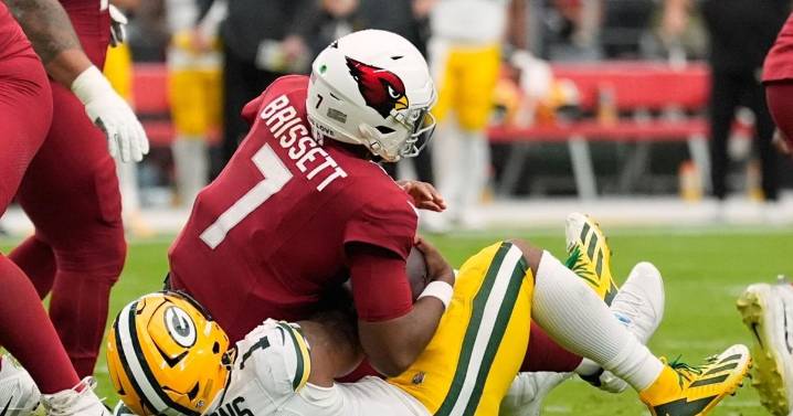 PACKERS 27, CARDINALS 23 | Micah, Micah, Micah: Parsons’ first three-sack game helps Packers thwart Cardinals’ late rally