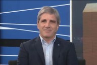 Caputo descartó la dolarización y destacó la ayuda de EEUU para Argentina