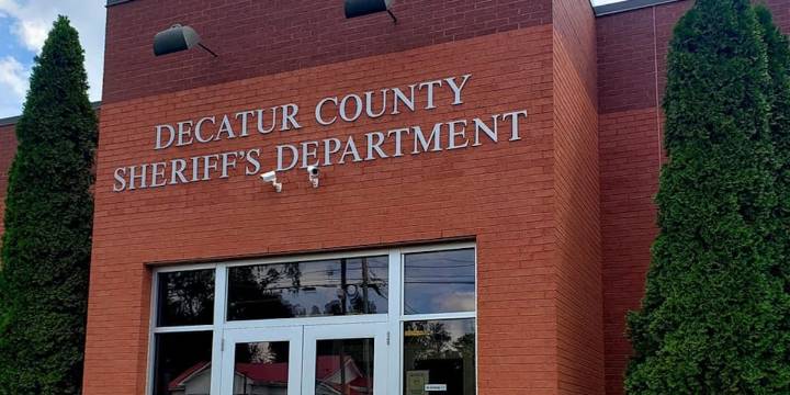 Tennessee man admits to having child pornography, communicating with 11
