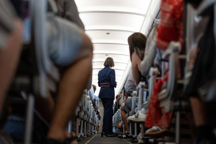 United Flight Attendants' Reported 'Disagreement' Causes 4 Hour Delay
