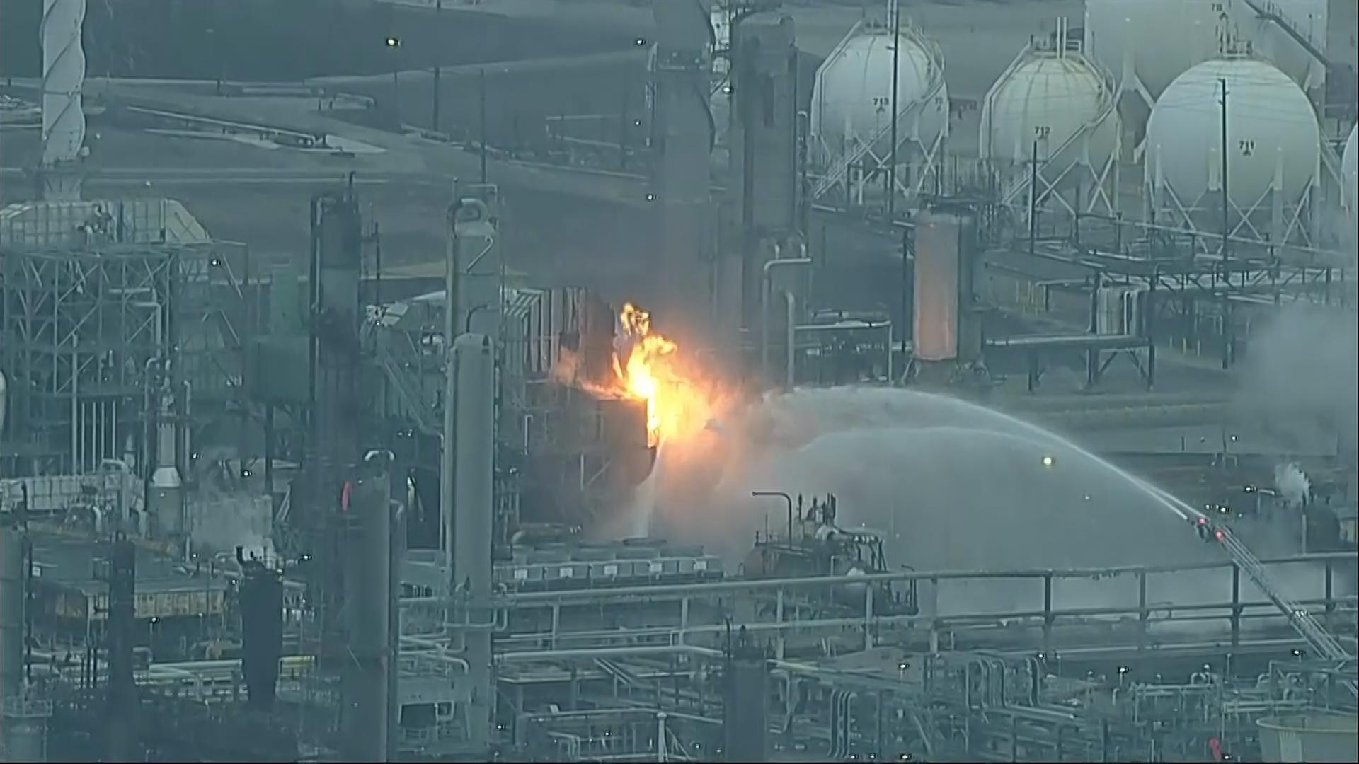 Crews battle refinery fire in southern California