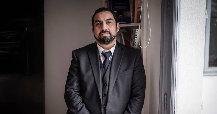 “Pontificar tiene costos”: exasesor republicano arremete contra Cristián Valenzuela por “autoexcluirse” de análisis sobre “parásitos”