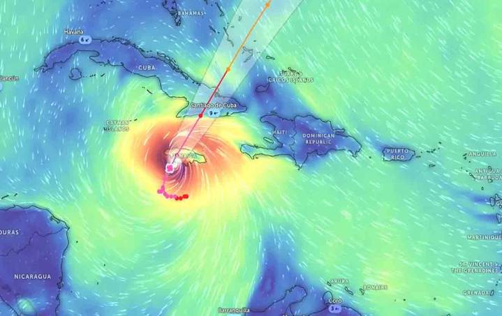 Melissa avanza con fuerza histórica hacia Jamaica: Autoridades alertan sobre impactos catastróficos