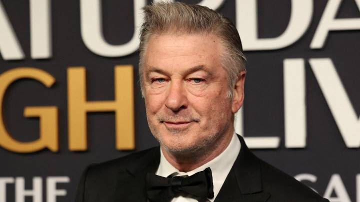 Alec Baldwin sufrió un terrible accidente y destruyó el vehículo de su esposa