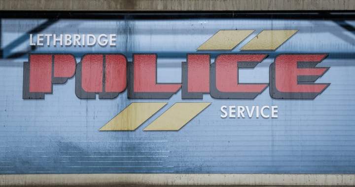 Alberta woman grabbed, pulled into moving vehicle during failed kidnapping: police