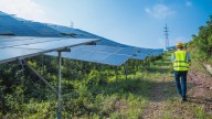 La fotovoltaica pide un precio mínimo a su electricidad para superar el "estancamiento" a la espera de que aumente la demanda