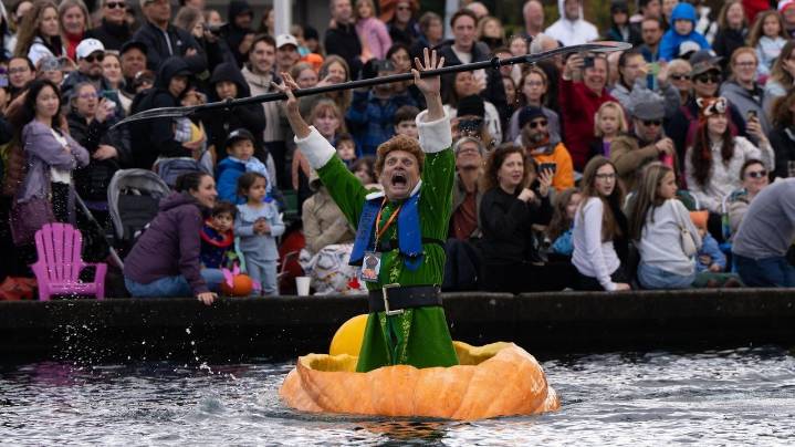 Giant, floating pumpkin races draw large crowds to annual event in Oregon