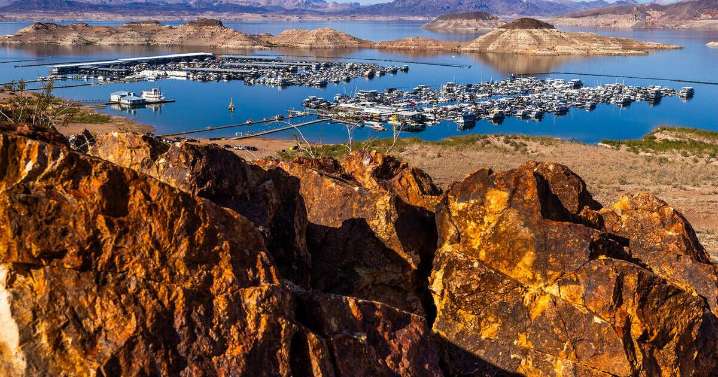 ‘Leadership failure’ is putting Lake Mead in peril, coalition says