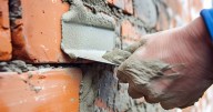 Cuánto cobran los albañiles: los sueldos actualizados en octubre de 2025